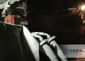 隧道用雙噴頭車載混凝土濕噴機(jī)施工視頻
