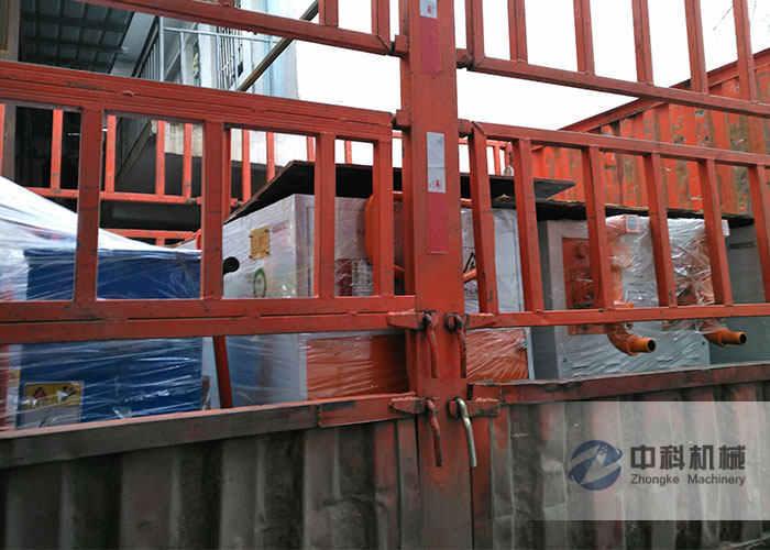 西安雙液注漿機、PZ-6混凝土噴漿機發(fā)貨現(xiàn)場-0